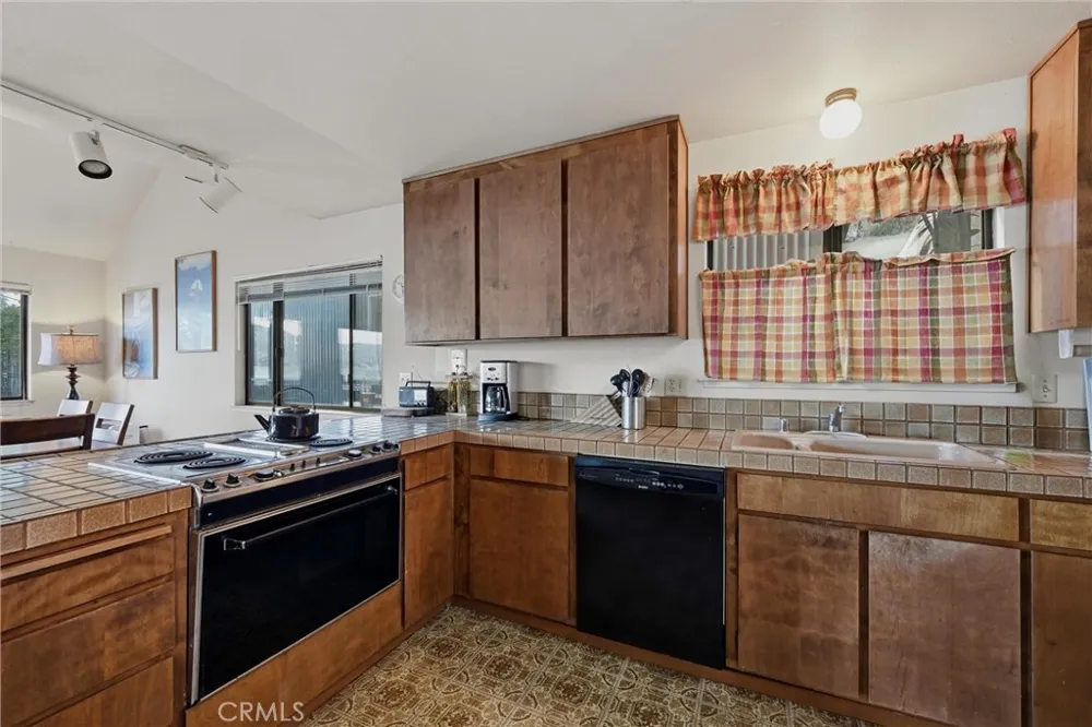 3985 Oakmont Drive Clearlake, CA 95422