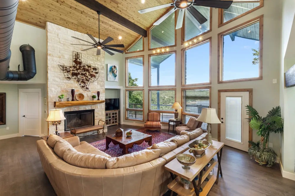 3609 Peninsular Drive Marble Falls, TX 78654