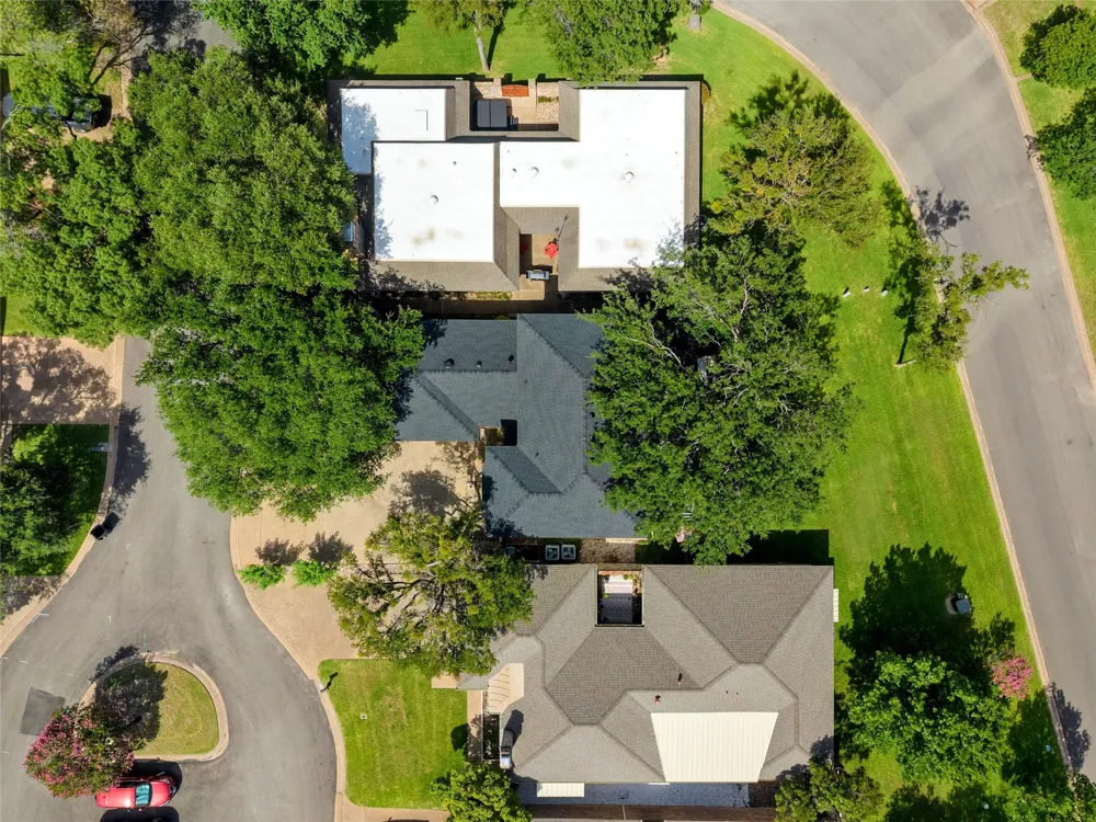 49 Sugar Creek Woodway, TX 76712