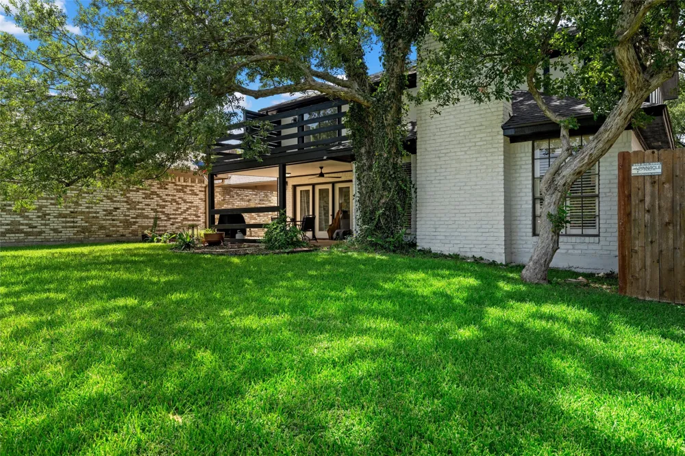 49 Sugar Creek Woodway, TX 76712
