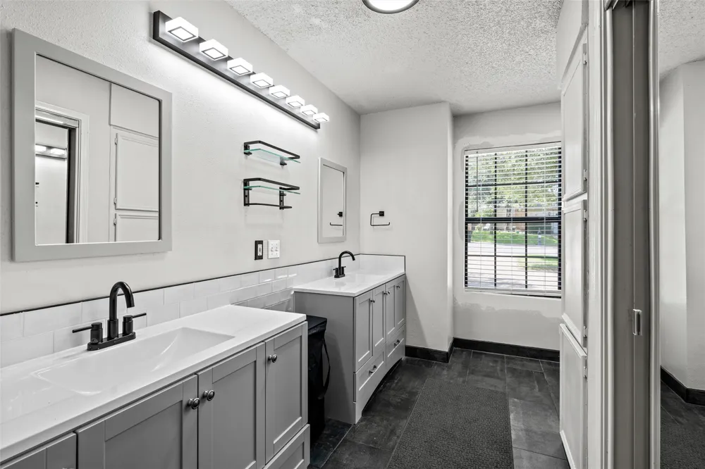 49 Sugar Creek Woodway, TX 76712