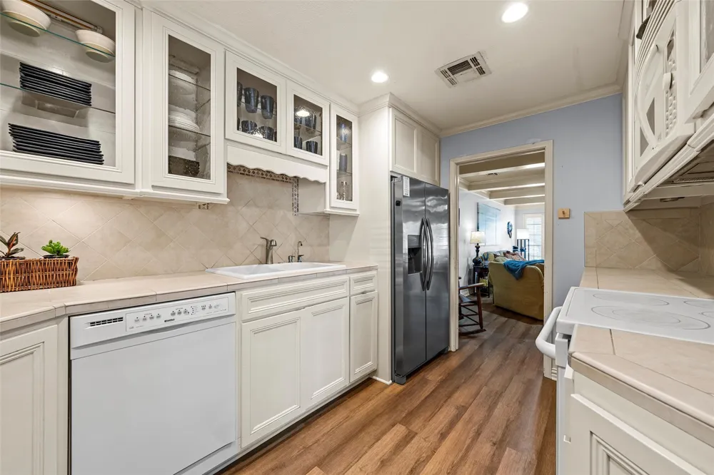 49 Sugar Creek Woodway, TX 76712