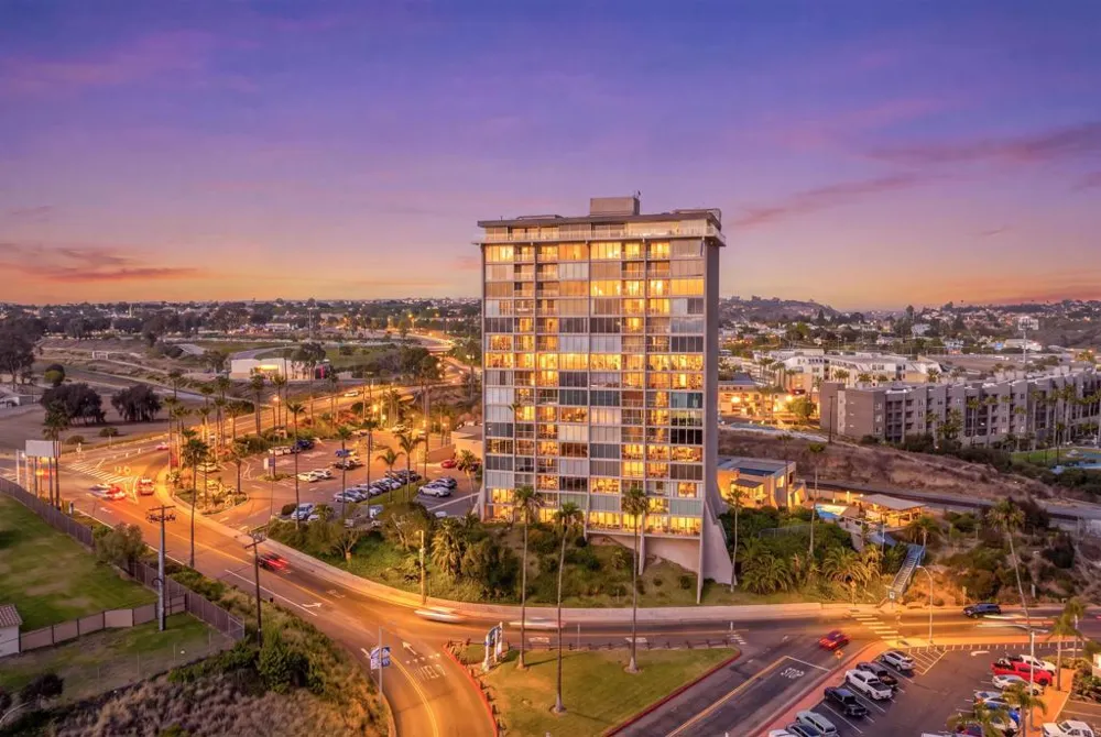 1200 Harbor Drive #4B Oceanside, CA 92054