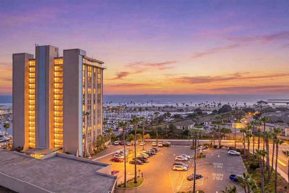 1200 Harbor Drive #4B Oceanside, CA 92054
