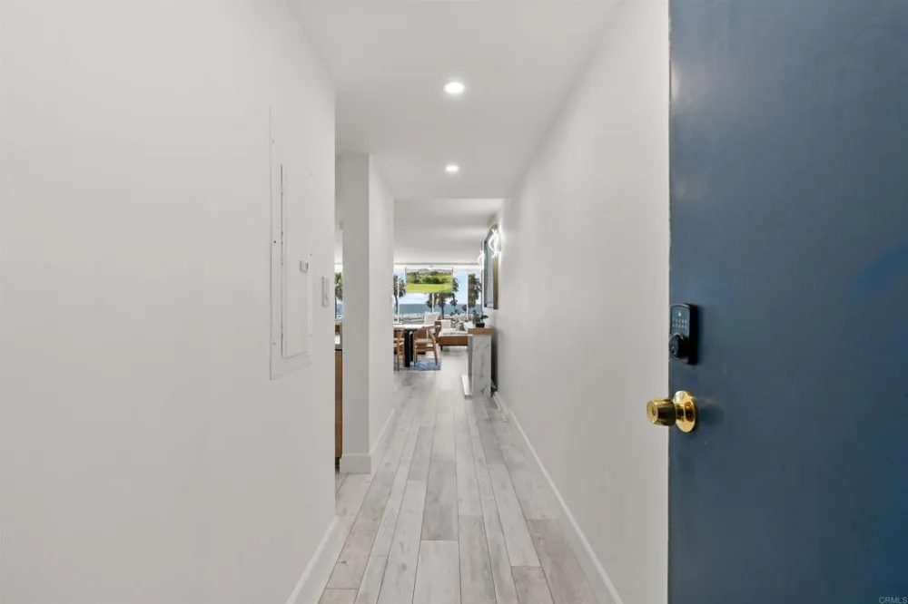 1200 Harbor Drive #4B Oceanside, CA 92054