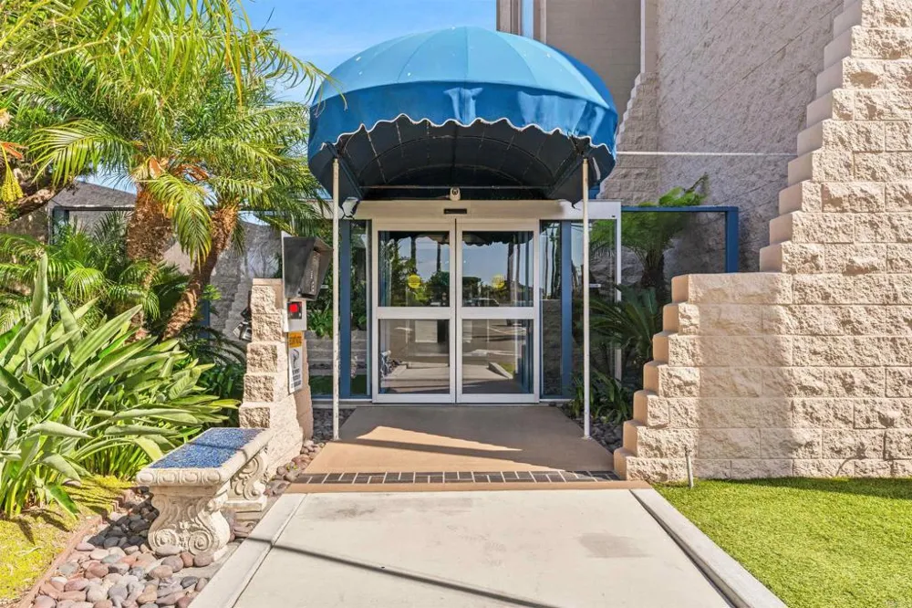 1200 Harbor Drive #4B Oceanside, CA 92054