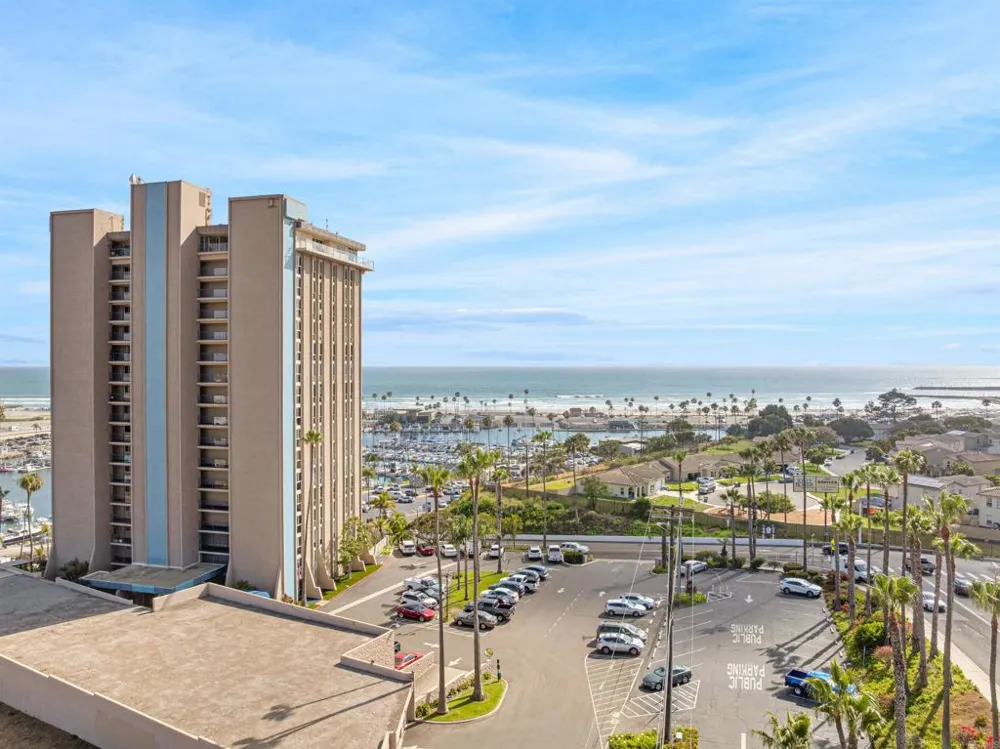 1200 Harbor Drive #4B Oceanside, CA 92054