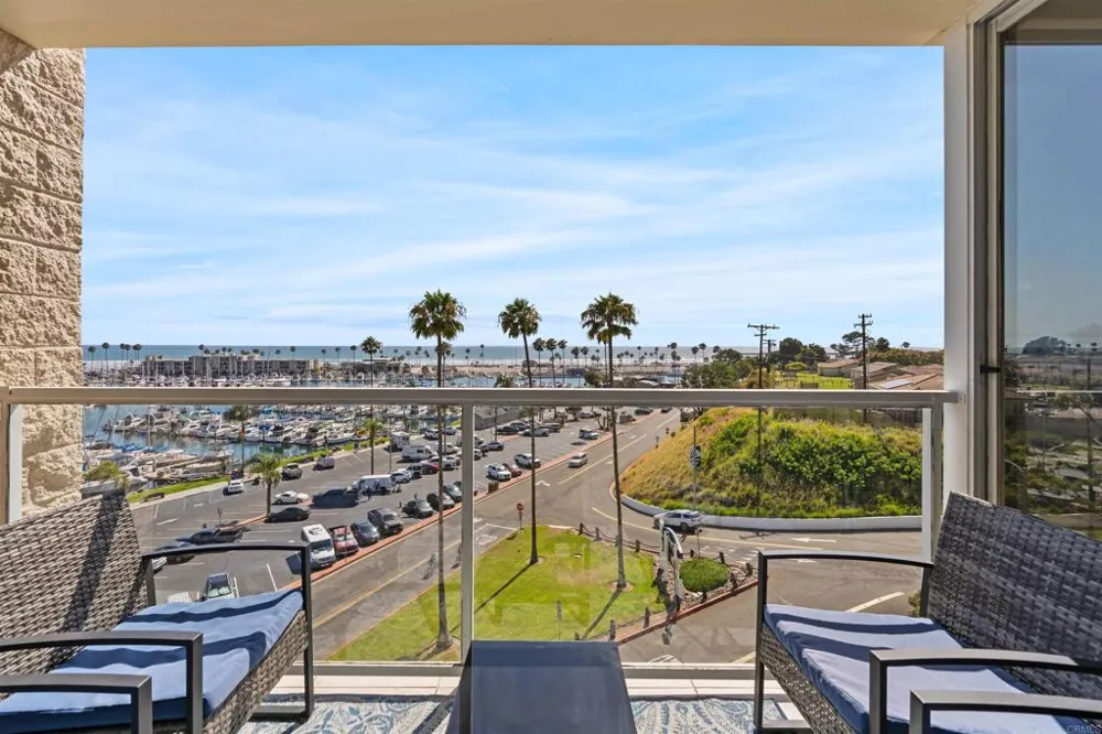 1200 Harbor Drive #4B Oceanside, CA 92054