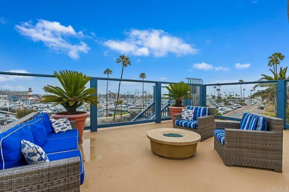 1200 Harbor Drive #4B Oceanside, CA 92054