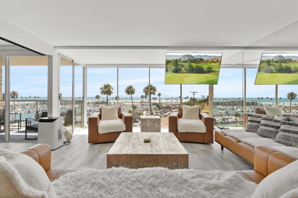 1200 Harbor Drive #4B Oceanside, CA 92054