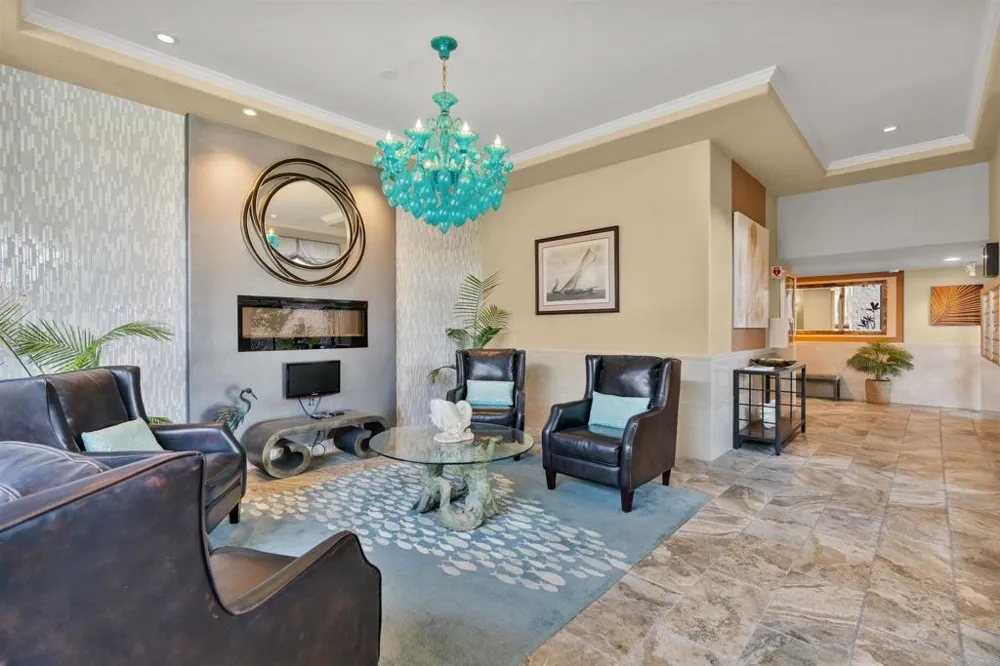 1200 Harbor Drive #4B Oceanside, CA 92054