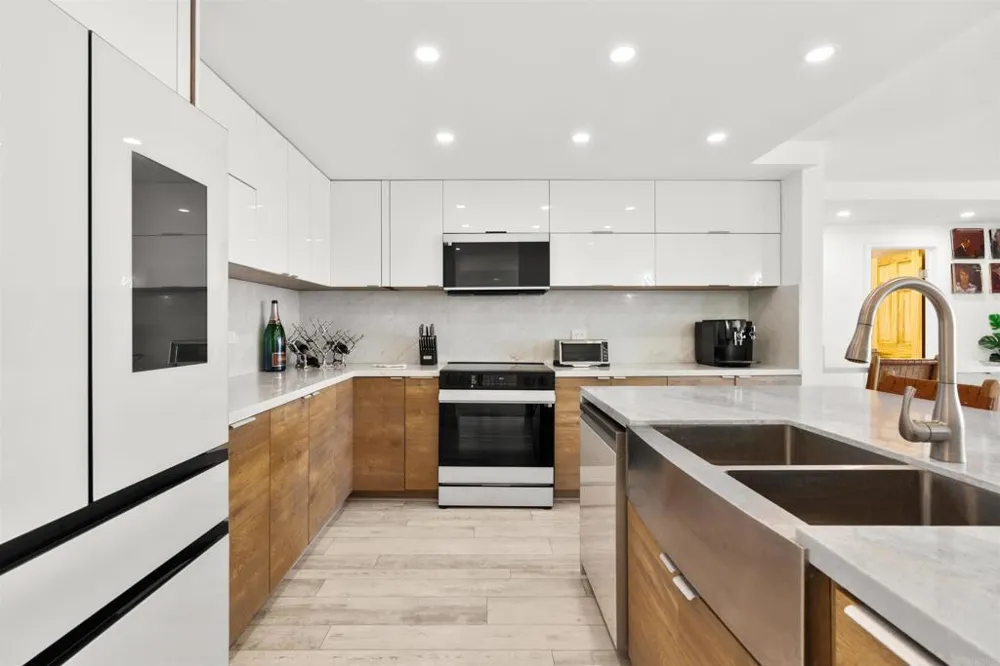 1200 Harbor Drive #4B Oceanside, CA 92054