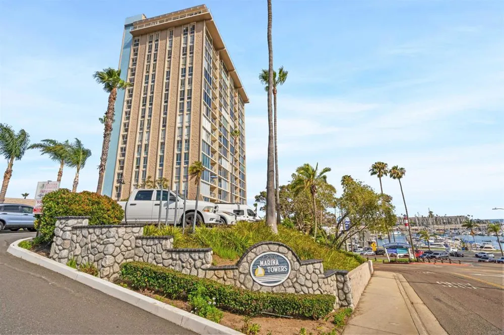 1200 Harbor Drive #4B Oceanside, CA 92054