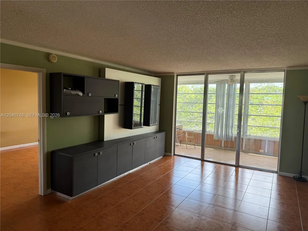 3001 NW 48th Ave #444 Lauderdale Lakes, FL 33313