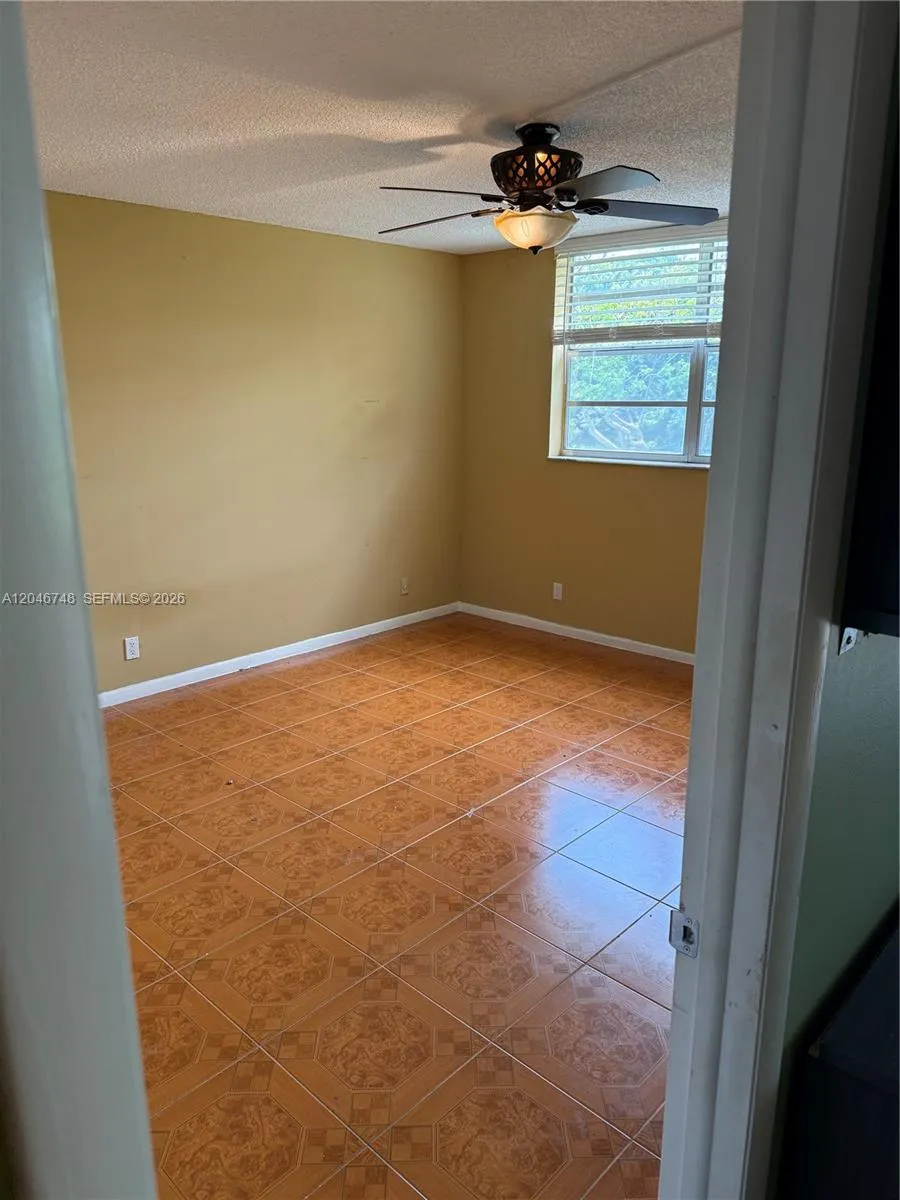 3001 NW 48th Ave #444 Lauderdale Lakes, FL 33313