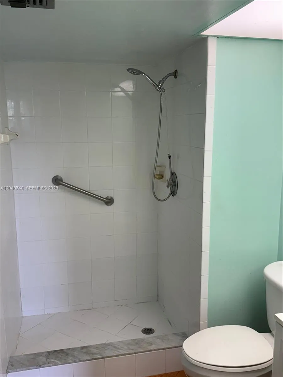 3001 NW 48th Ave #444 Lauderdale Lakes, FL 33313