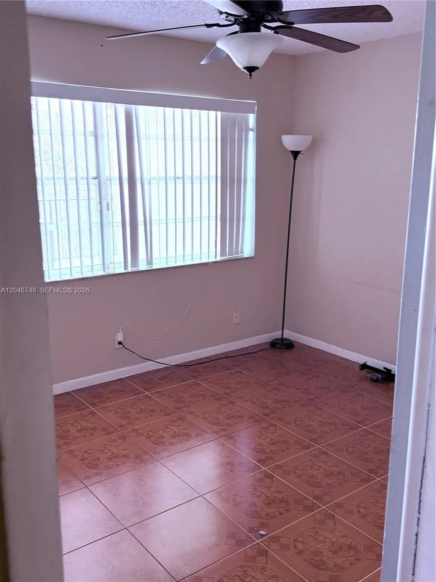 3001 NW 48th Ave #444 Lauderdale Lakes, FL 33313