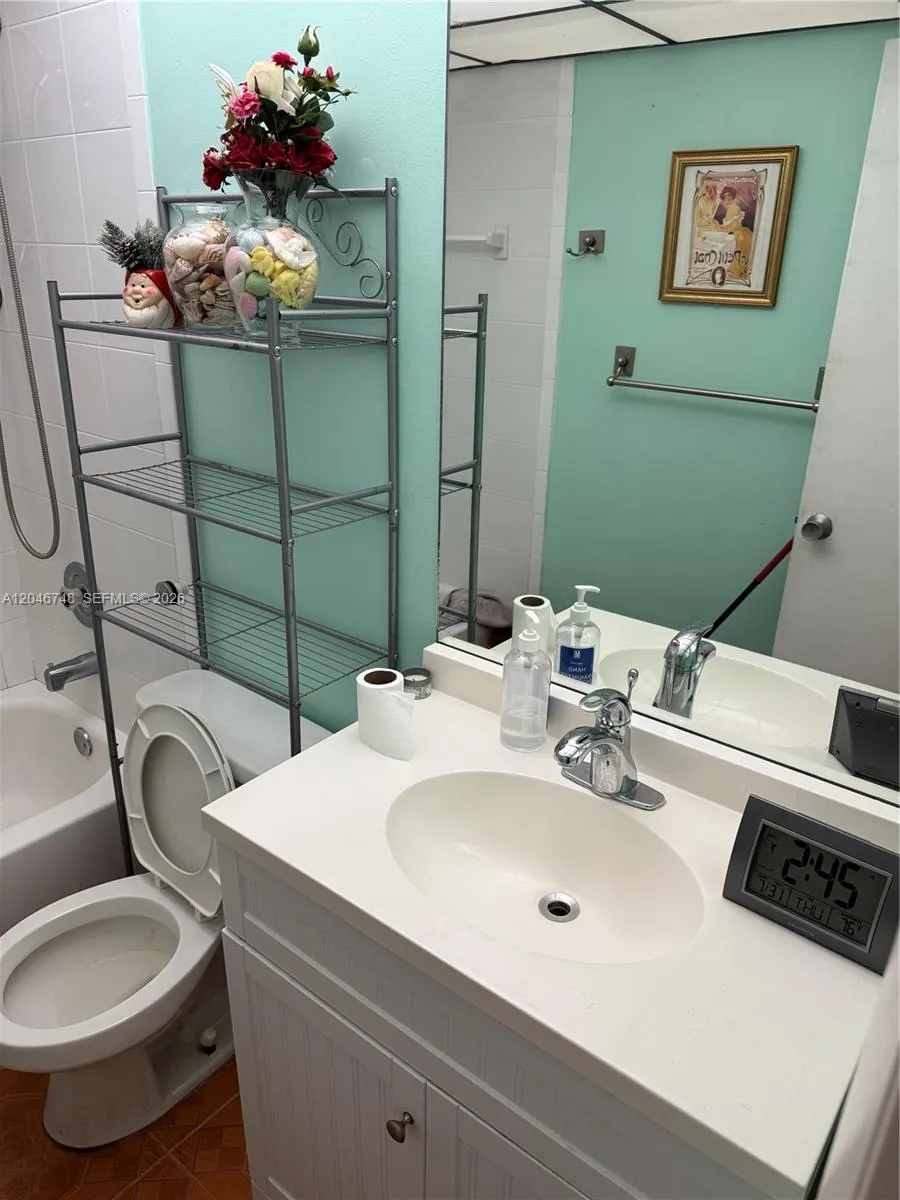3001 NW 48th Ave #444 Lauderdale Lakes, FL 33313