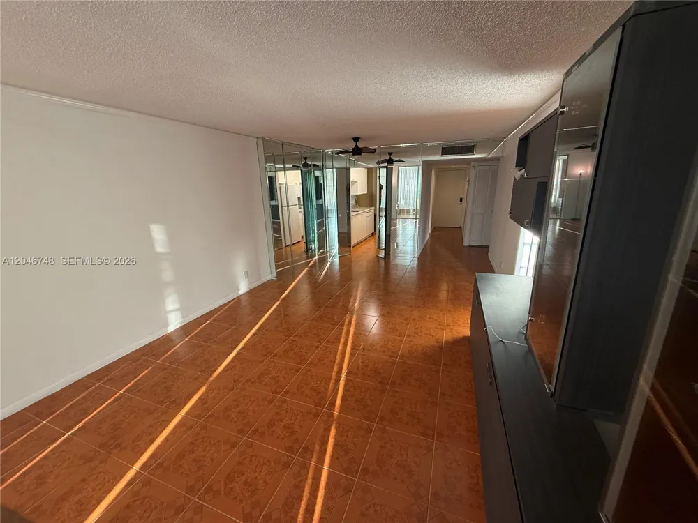 3001 NW 48th Ave #444 Lauderdale Lakes, FL 33313