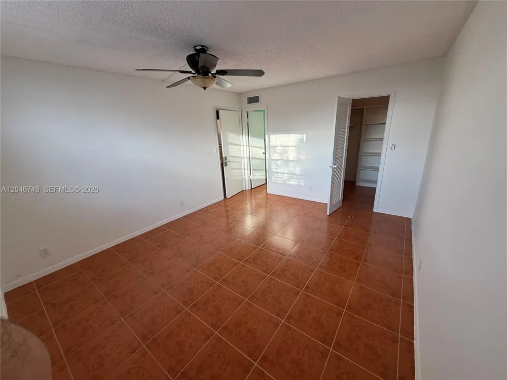 3001 NW 48th Ave #444 Lauderdale Lakes, FL 33313
