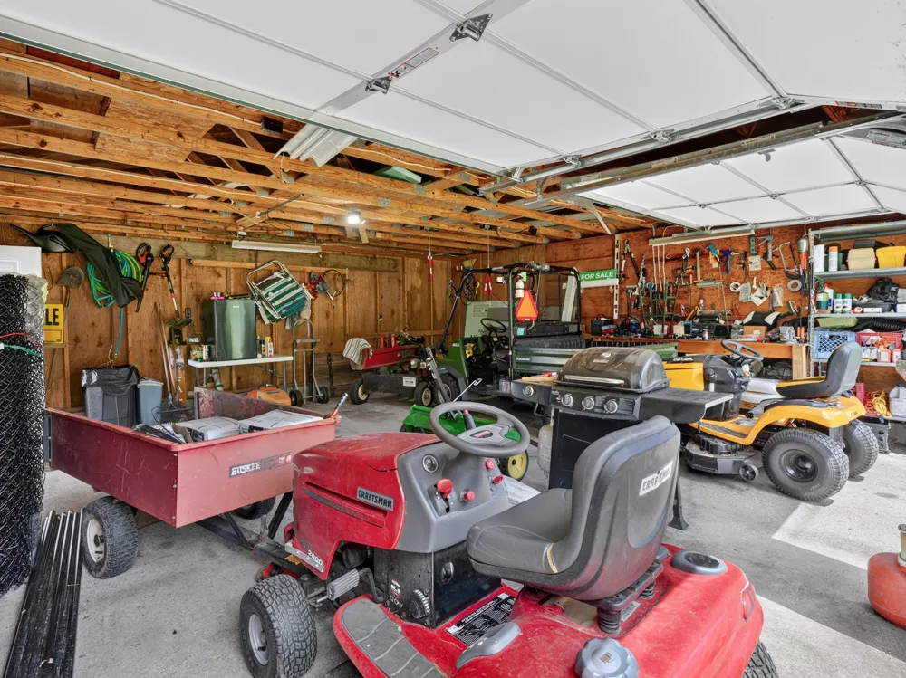 10041 Birch Drive Riverdale, MI 48877