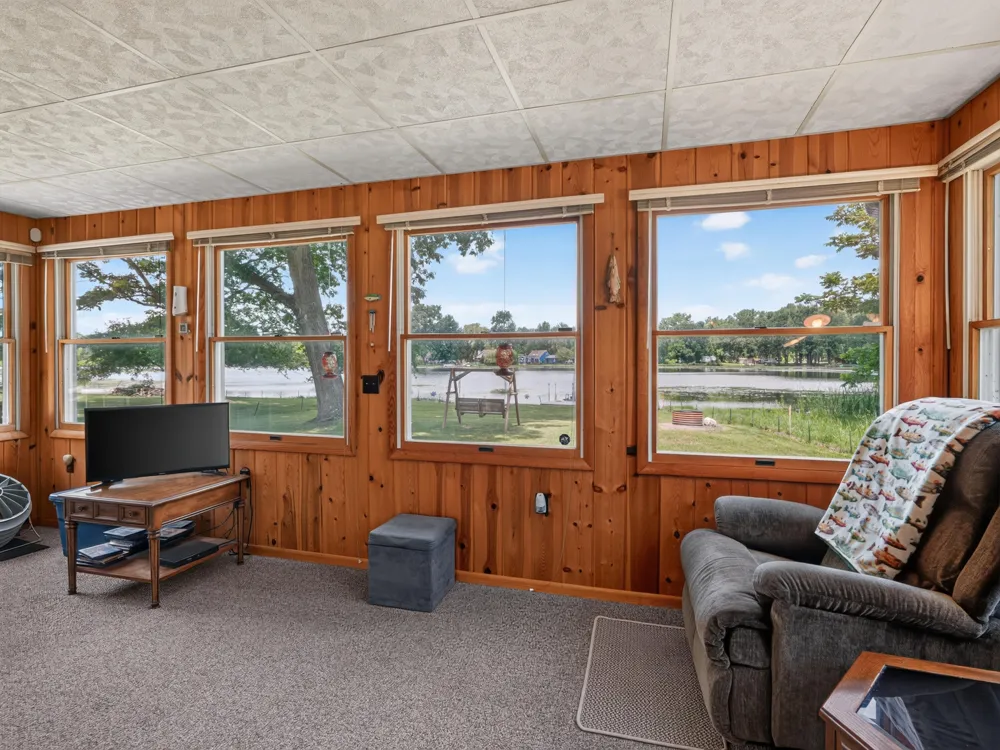 10041 Birch Drive Riverdale, MI 48877