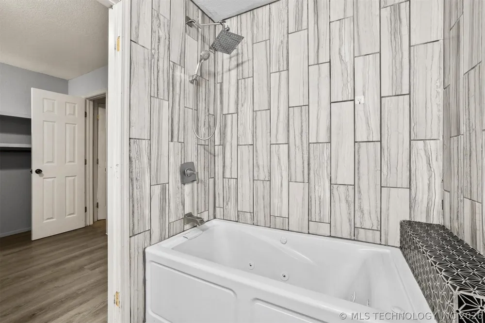 1901 1st Durant, OK 74701