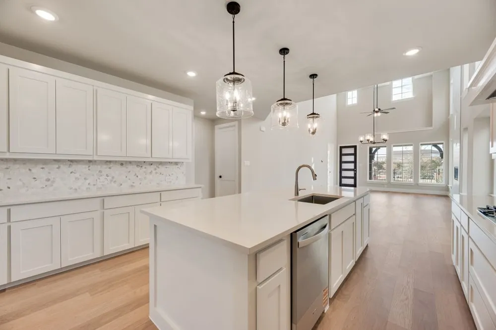 1525 Euclid Alley Corinth, TX 76208