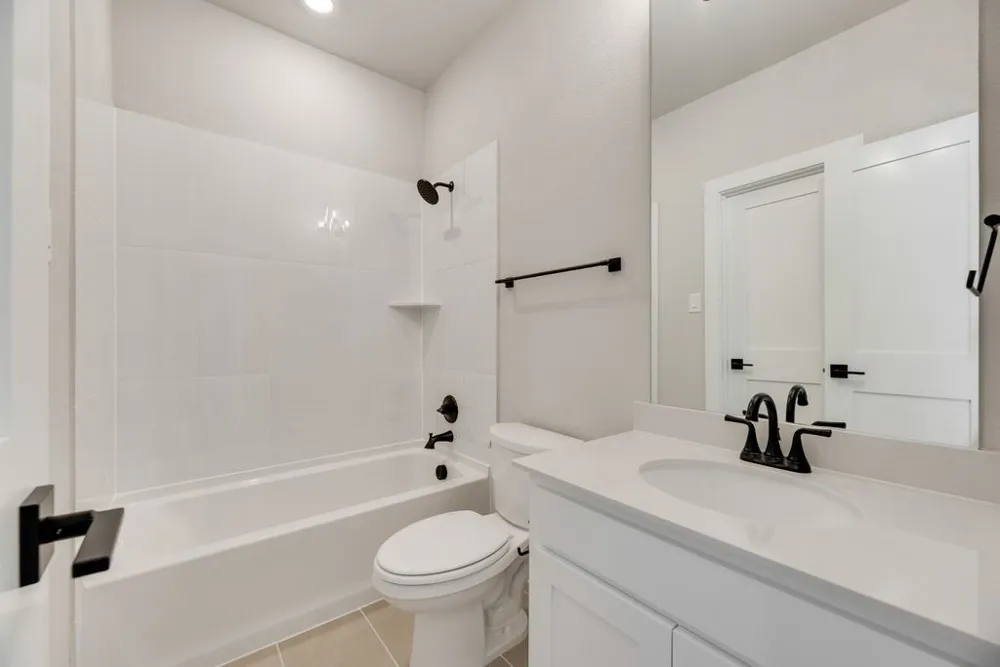 1525 Euclid Alley Corinth, TX 76208