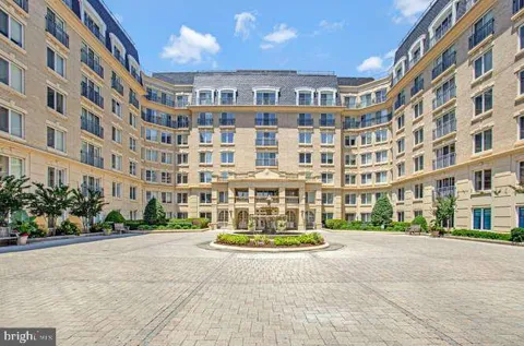 5 PARK PLACE #431