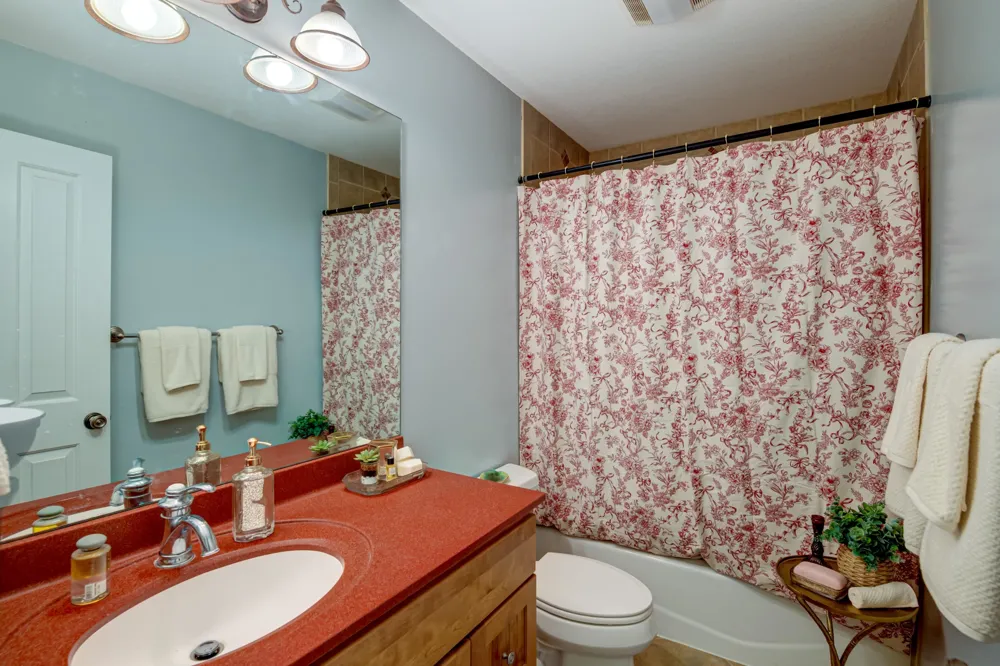 6436 Peregrin Court Peninsula Township, MI 49686