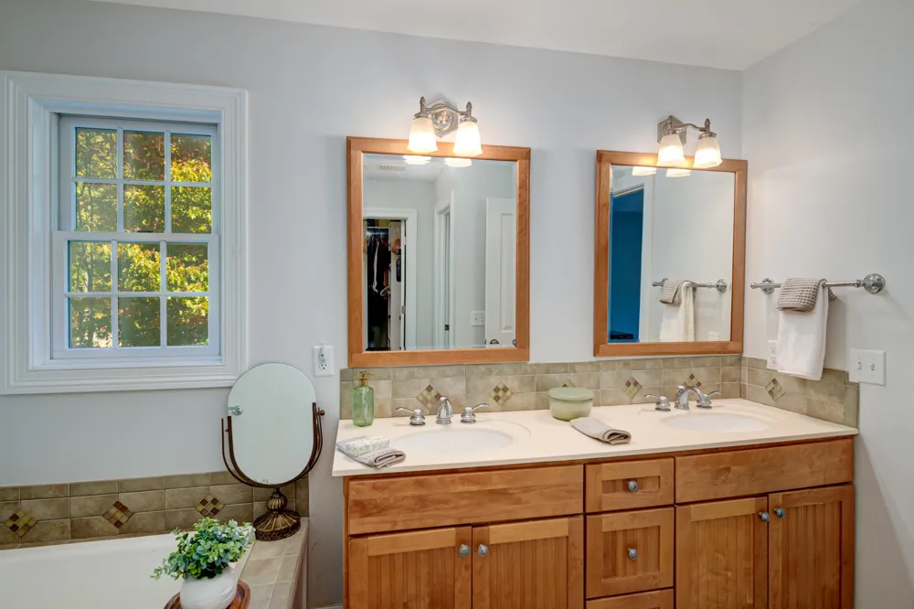 6436 Peregrin Court Peninsula Township, MI 49686