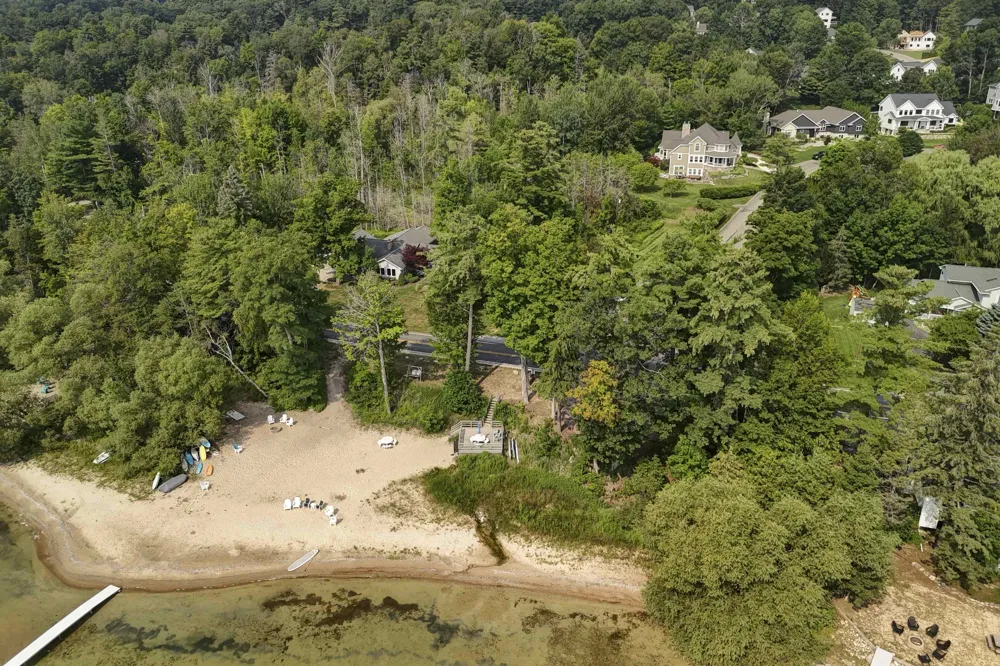6436 Peregrin Court Peninsula Township, MI 49686