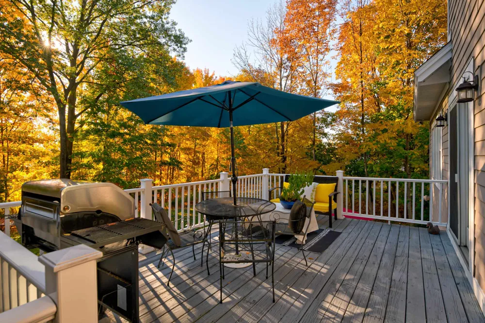 6436 Peregrin Court Peninsula Township, MI 49686