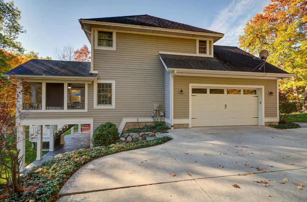 6436 Peregrin Court Peninsula Township, MI 49686