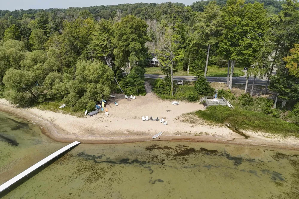 6436 Peregrin Court Peninsula Township, MI 49686