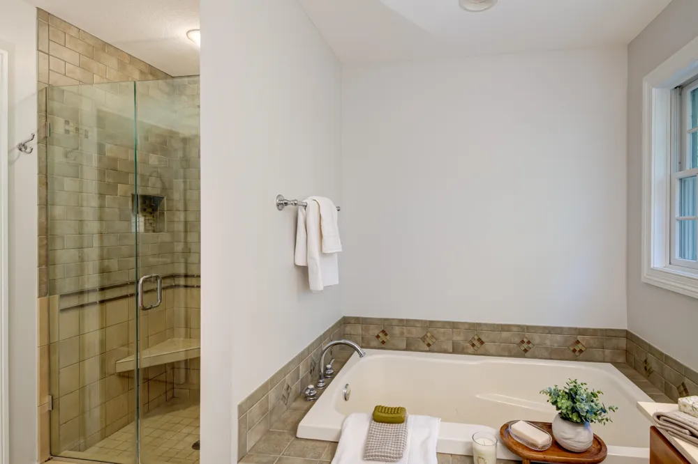 6436 Peregrin Court Peninsula Township, MI 49686