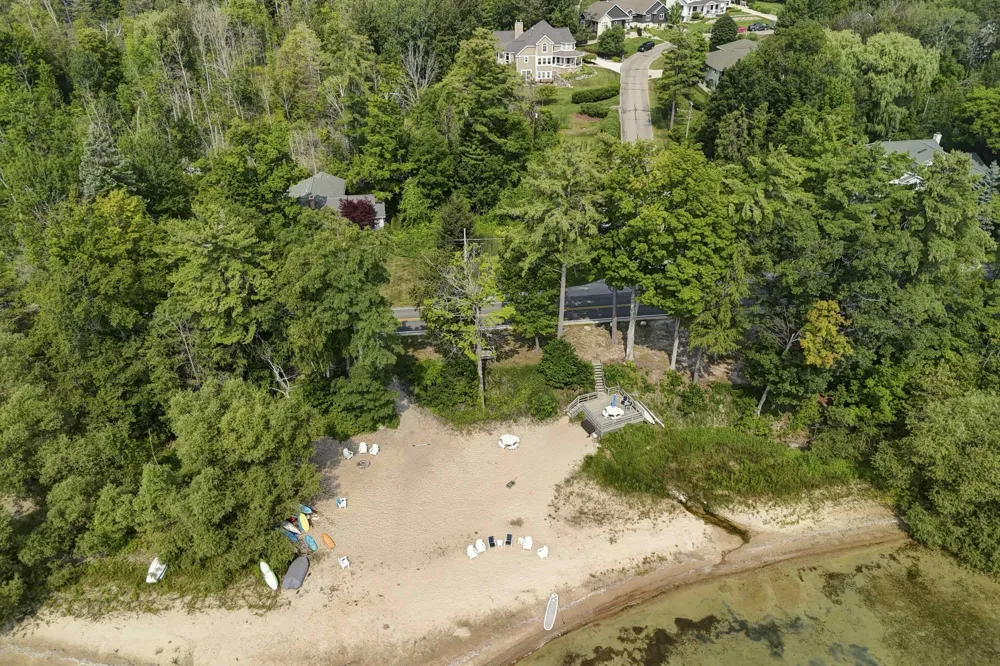6436 Peregrin Court Peninsula Township, MI 49686