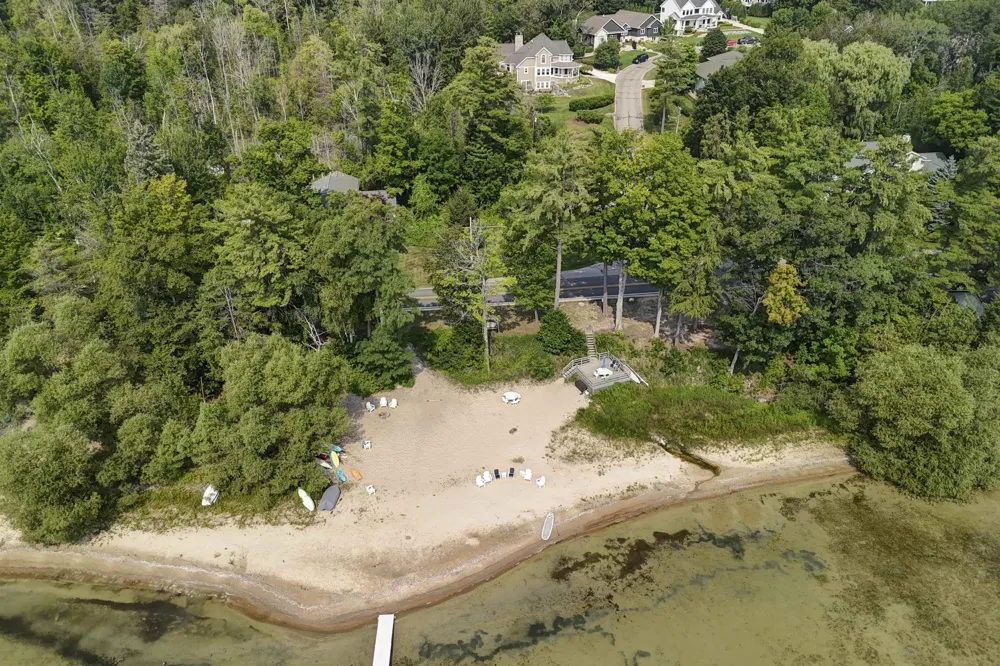 6436 Peregrin Court Peninsula Township, MI 49686