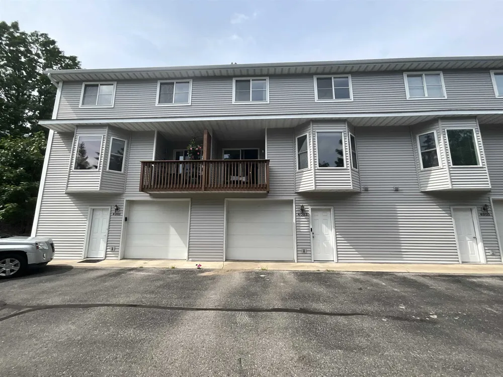 4003 Robin Hood Lane East Bay Township, MI 49686