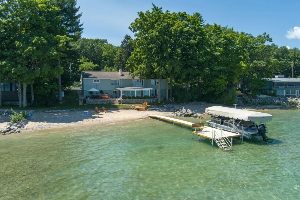 11711 S West Bay Shore Drive Elmwood Charter Township, MI 49684