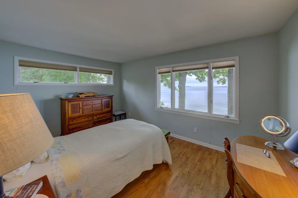 11711 S West Bay Shore Drive Elmwood Charter Township, MI 49684