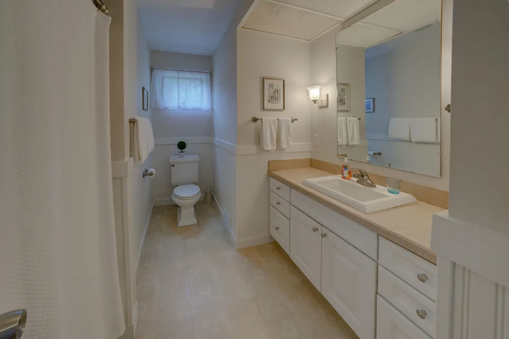 11711 S West Bay Shore Drive Elmwood Charter Township, MI 49684