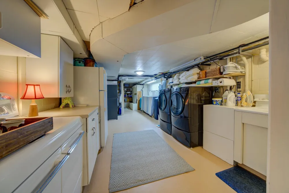 11711 S West Bay Shore Drive Elmwood Charter Township, MI 49684