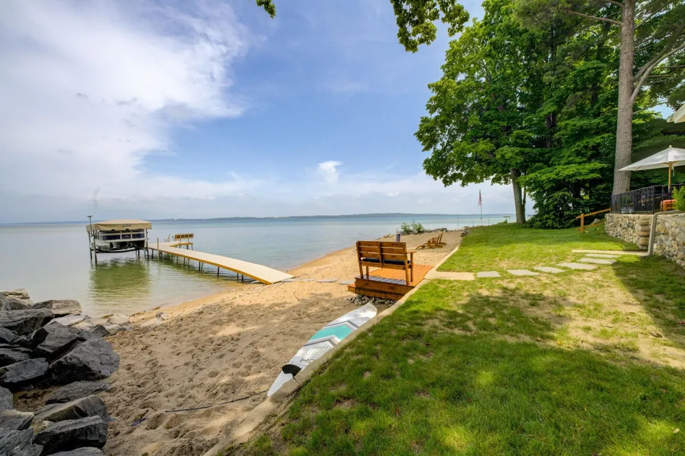 11711 S West Bay Shore Drive Elmwood Charter Township, MI 49684