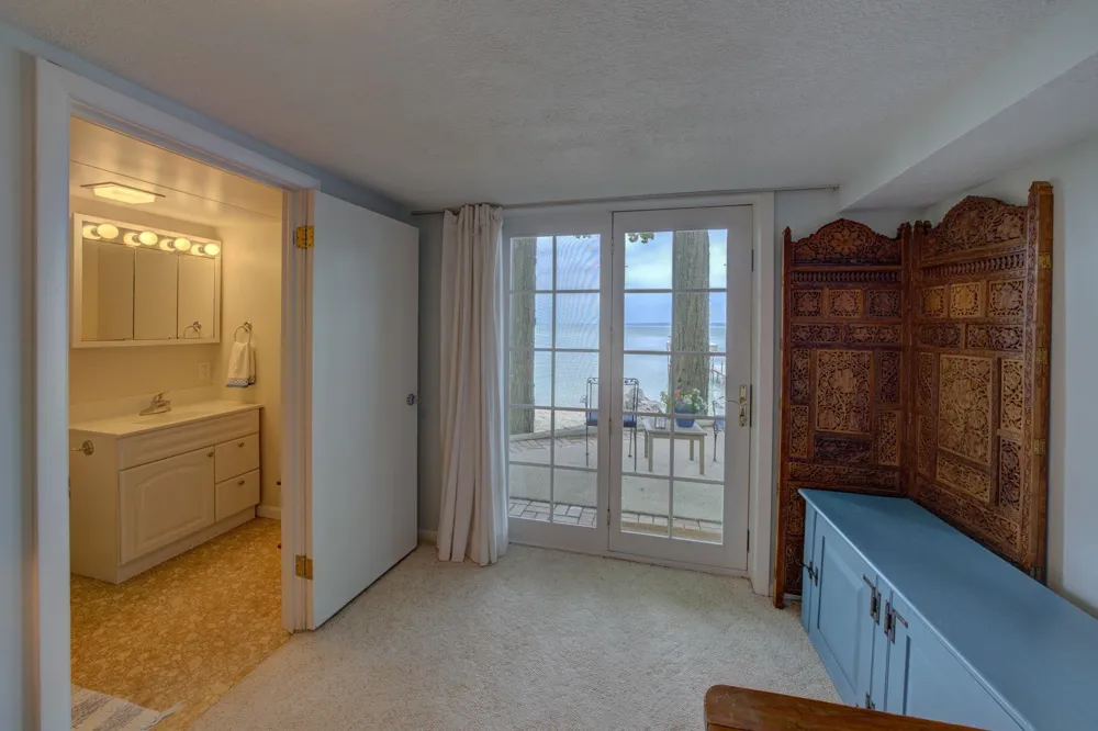 11711 S West Bay Shore Drive Elmwood Charter Township, MI 49684