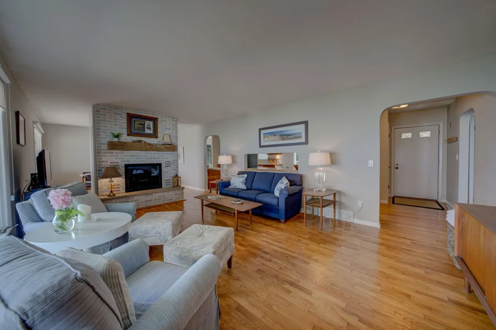 11711 S West Bay Shore Drive Elmwood Charter Township, MI 49684