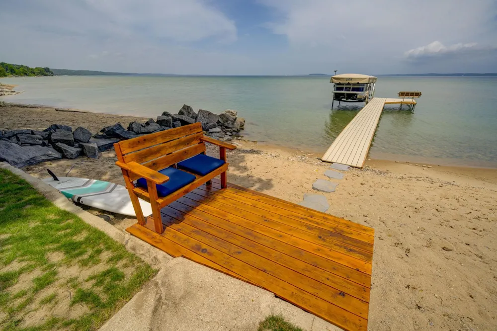 11711 S West Bay Shore Drive Elmwood Charter Township, MI 49684
