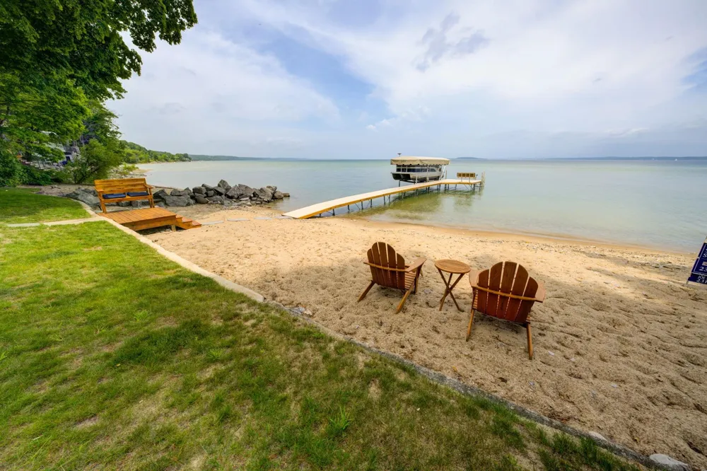 11711 S West Bay Shore Drive Elmwood Charter Township, MI 49684