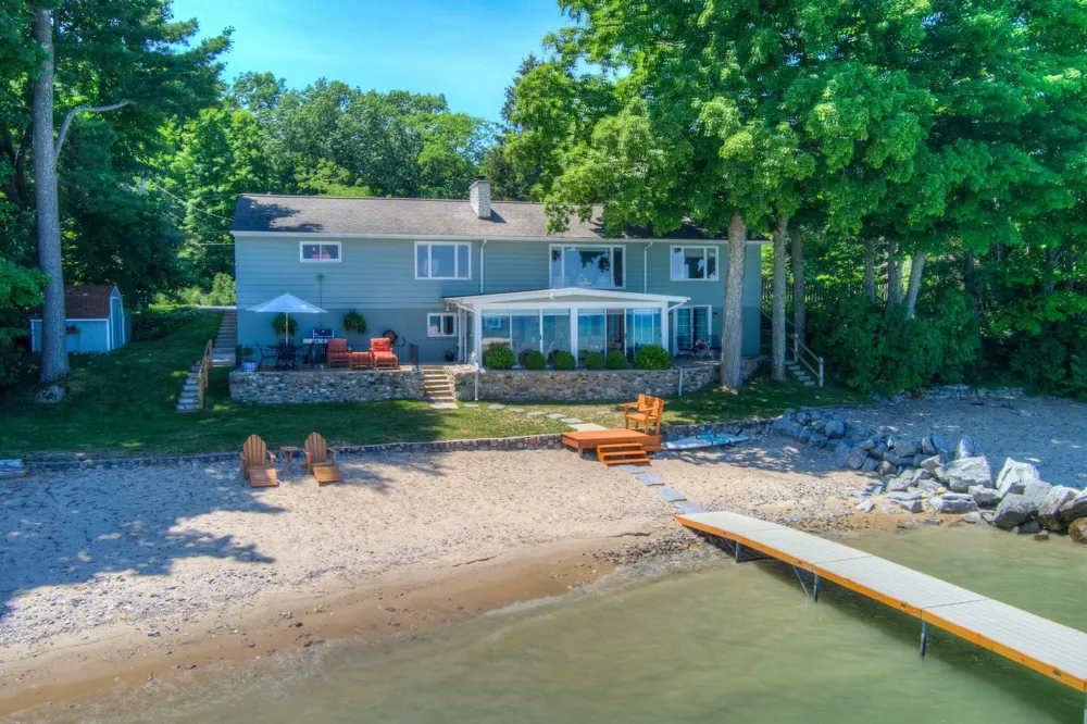 11711 S West Bay Shore Drive Elmwood Charter Township, MI 49684